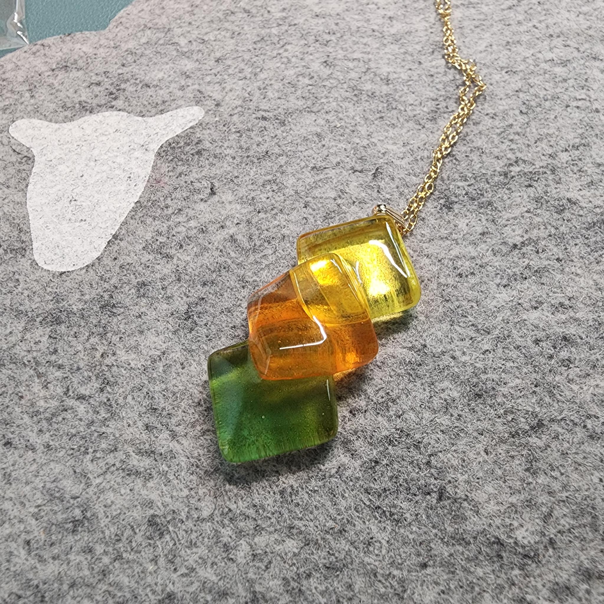 キャンディみたいなネックレス（チェーン・ゴールド色）