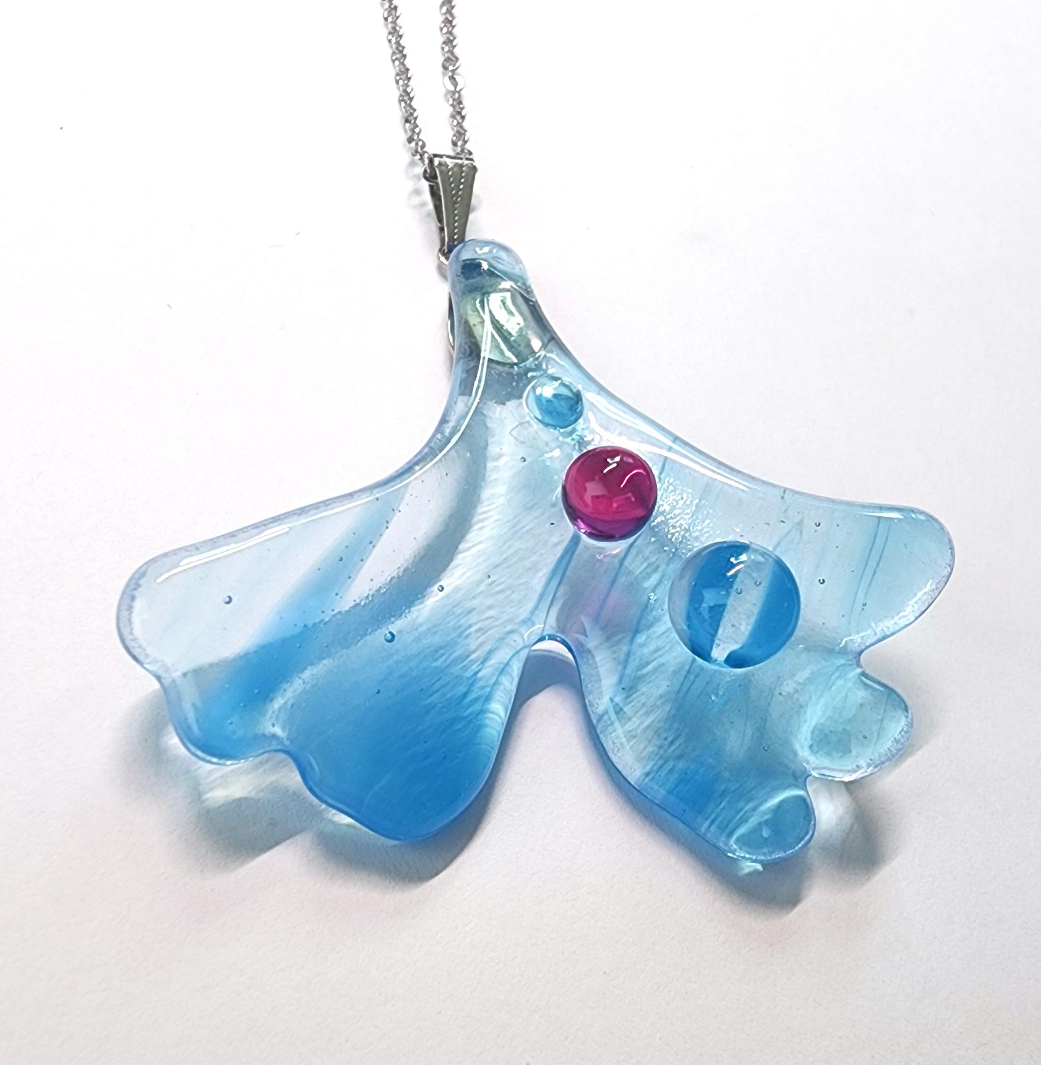 いちょうのペンダント２