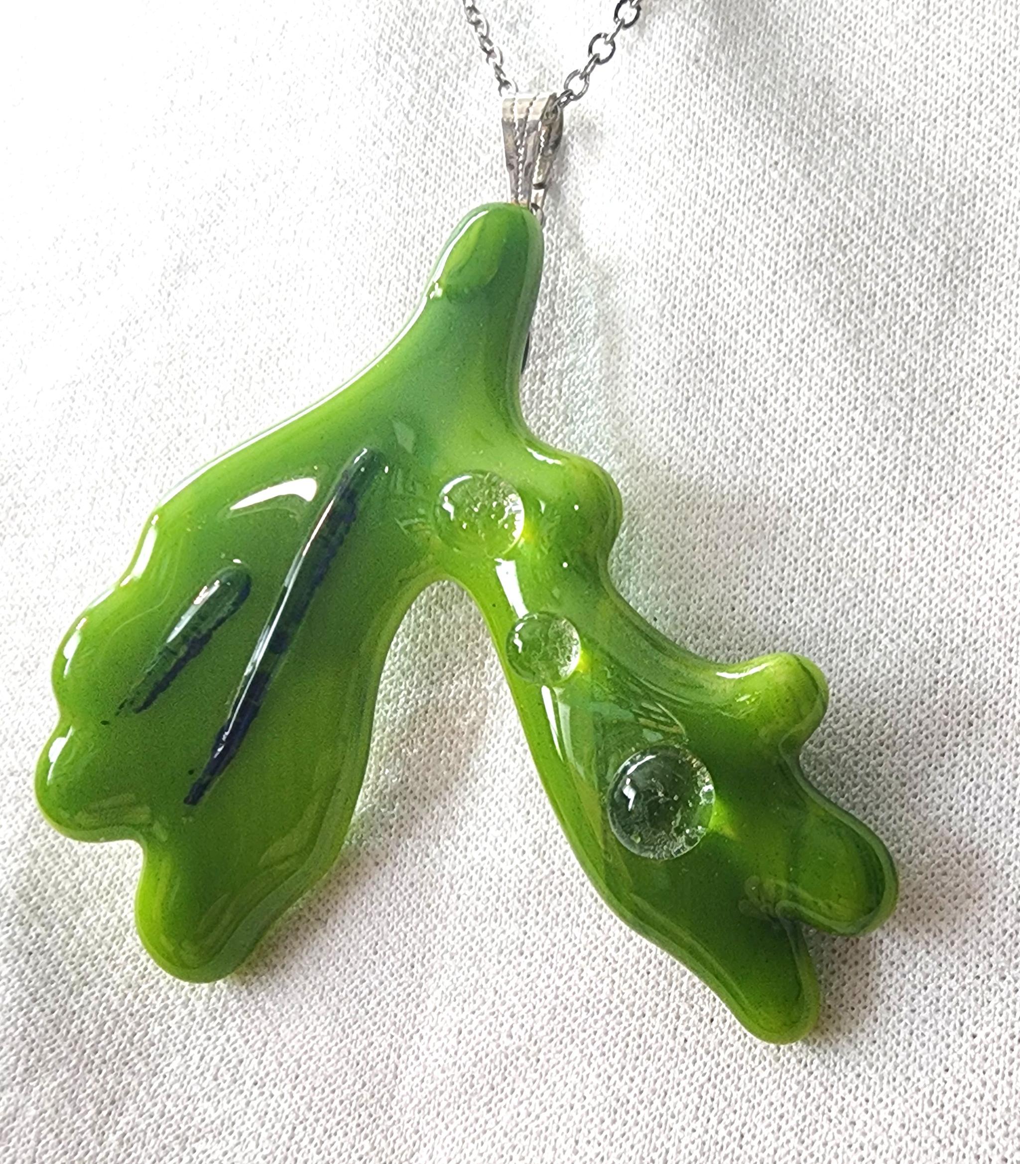 いちょうのペンダント４