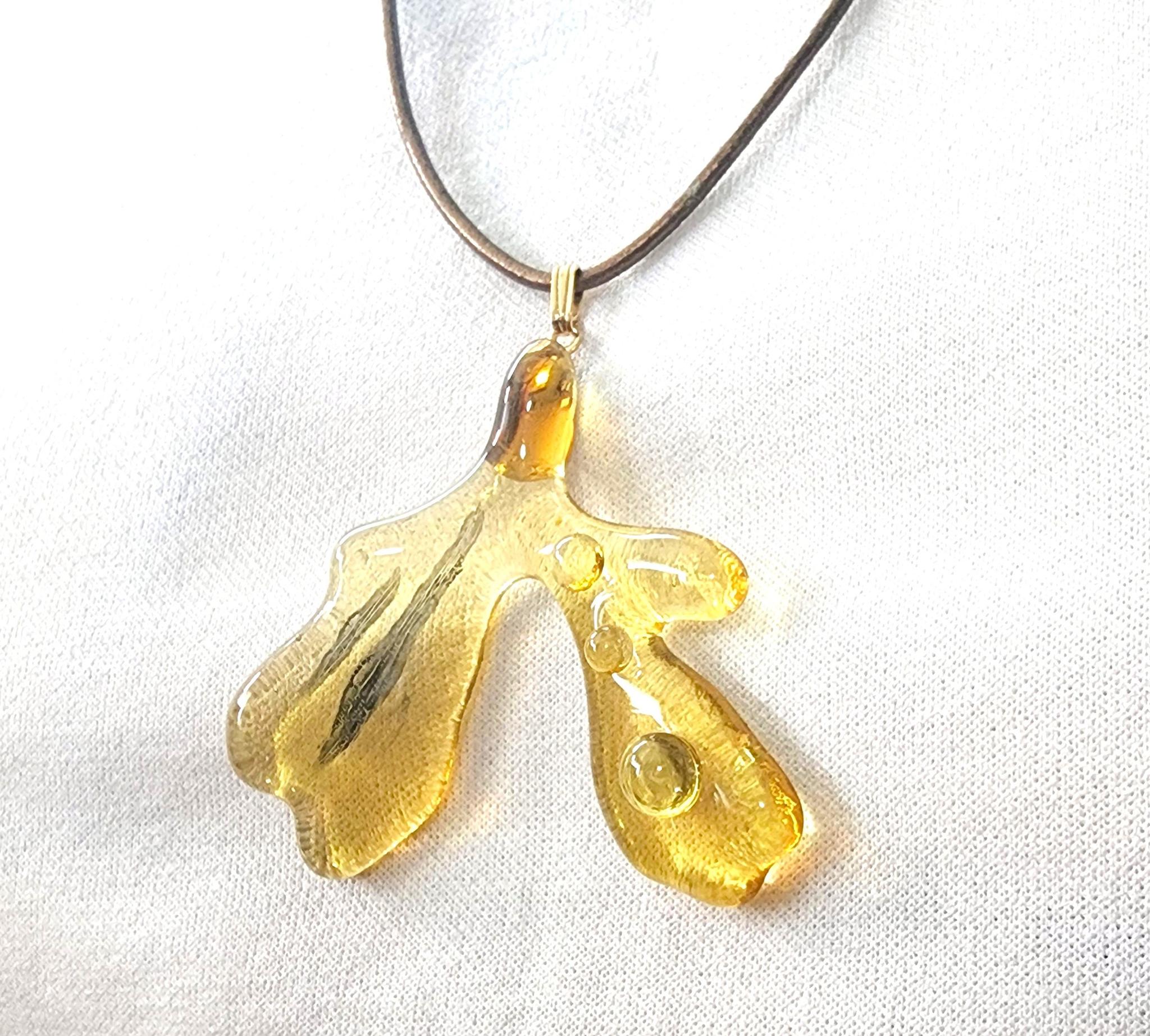 いちょうのペンダント７