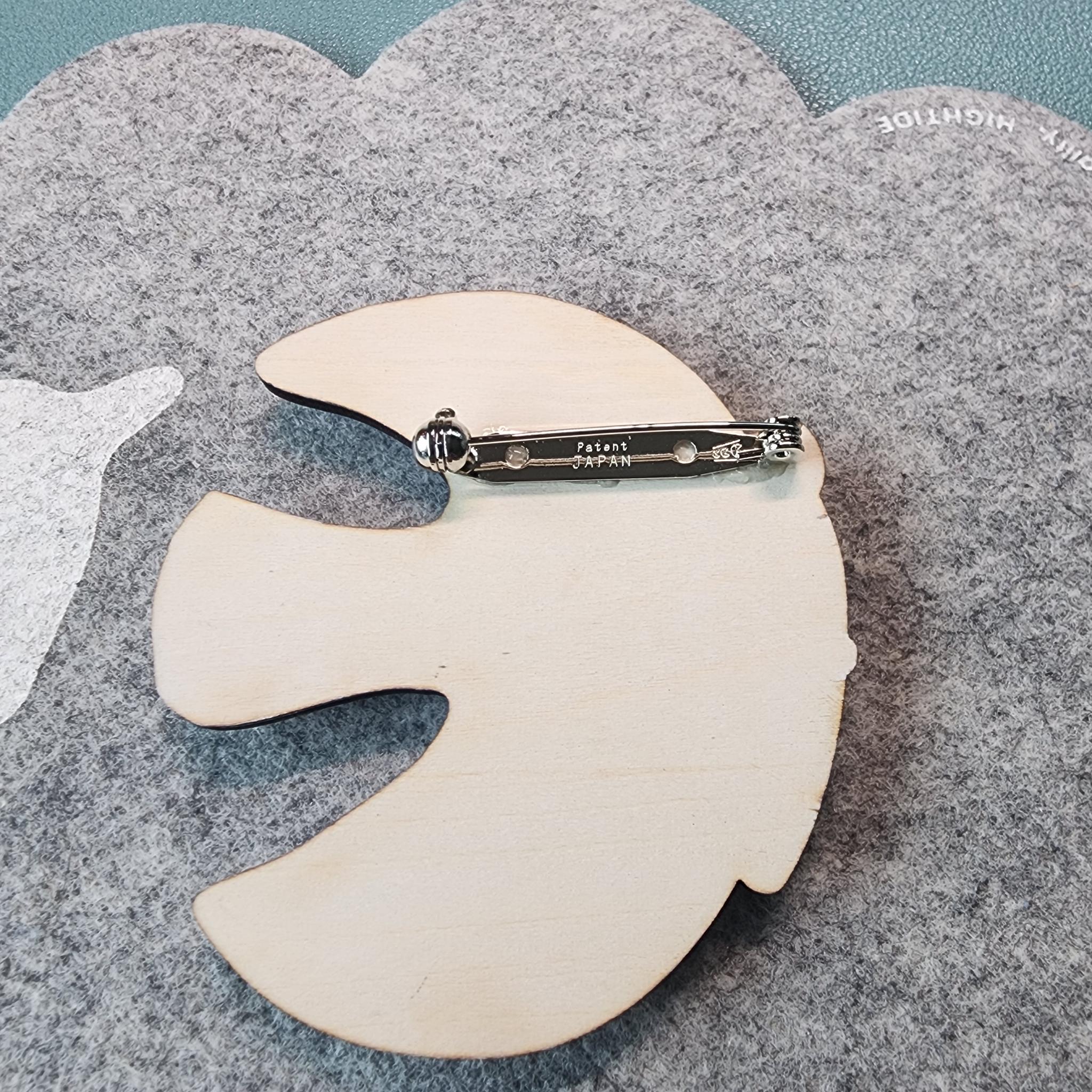 北欧風デザイン＊木とガラスのコラボブローチ（鳥）２ | 3枚目