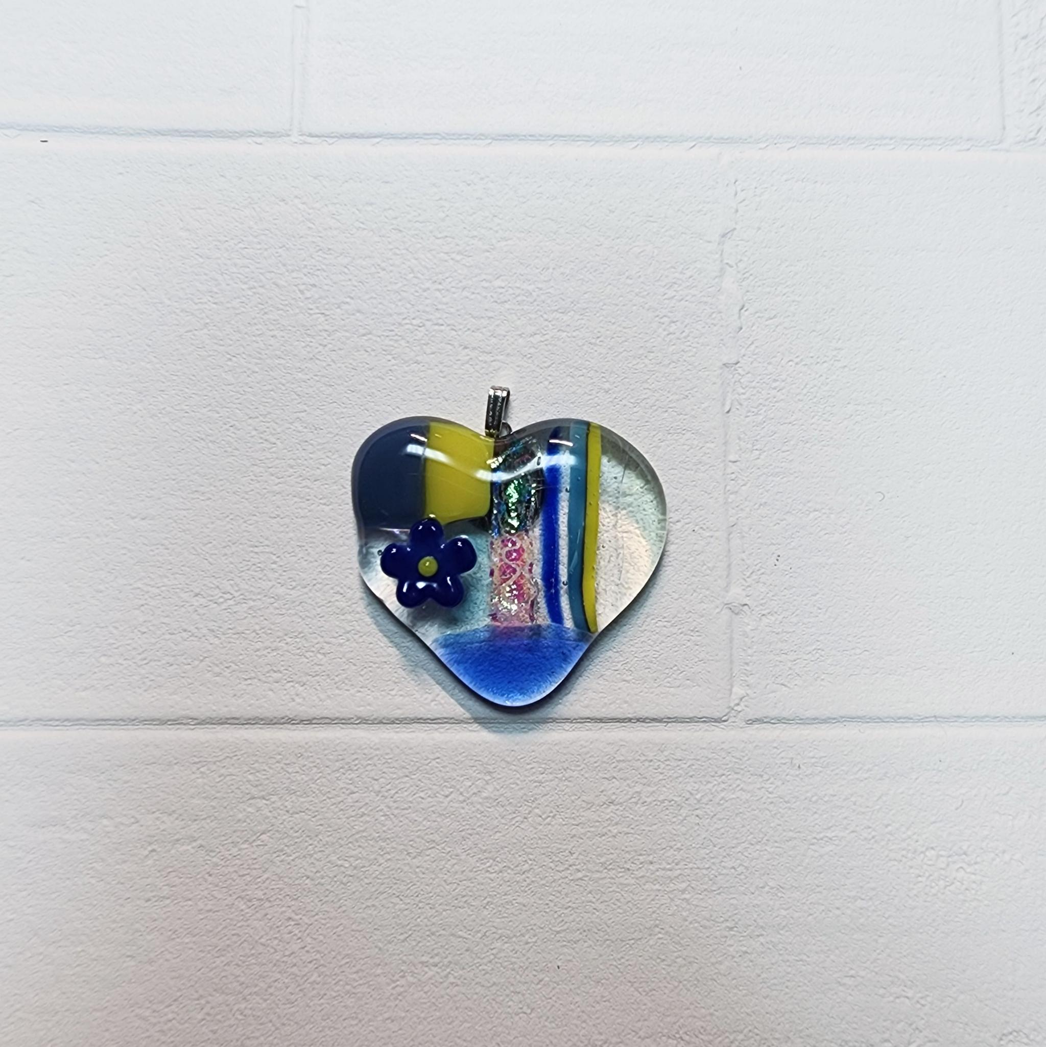 ハートのパッチワーク風ペンダントトップ（セミオーダー品）